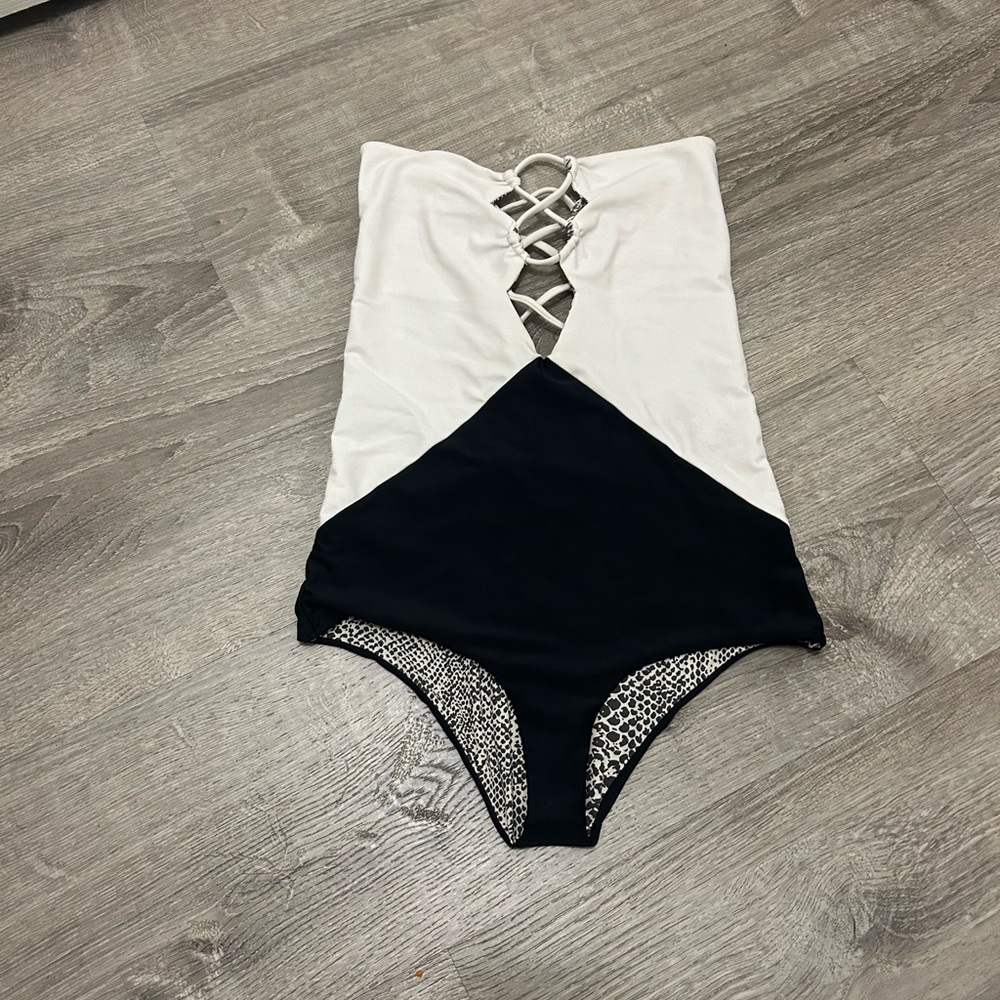 Acacia Swimwear Bronx reversible resort one piece Bikini swimsuit benoa mikoh